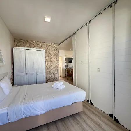 Albufeira Delight With Pool By Homing Apartment Guia (Faro)