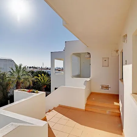 Albufeira Delight With Pool By Homing Lejlighed Guia (Faro)