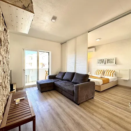Albufeira Delight With Pool By Homing Guia (Faro)